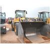 Image 1 : 2001  VOLVO  L60E  RUBBER TIRE LOADER, 