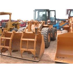CASE  621B  RUBBER TIRE LOADER,  SN: JF