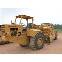 INTERNATIONAL  412  MOTOR SCRAPER,  SN: