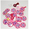Image 1 : BAG OF ASSORTED NOVELTY BUTTONS & PINS