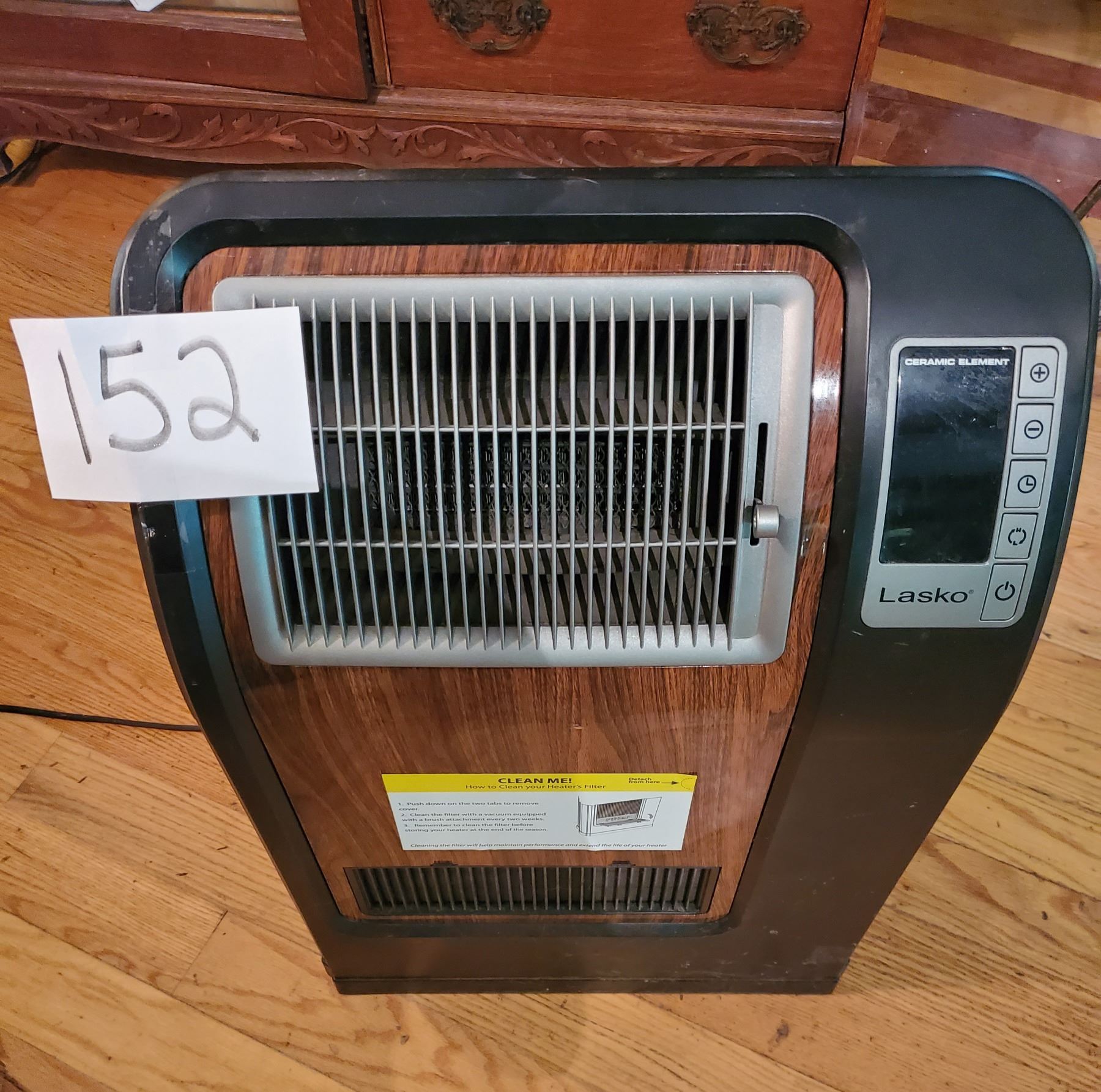 Lasko Electric Heater with Ceramic Element working 26"h x 17"w