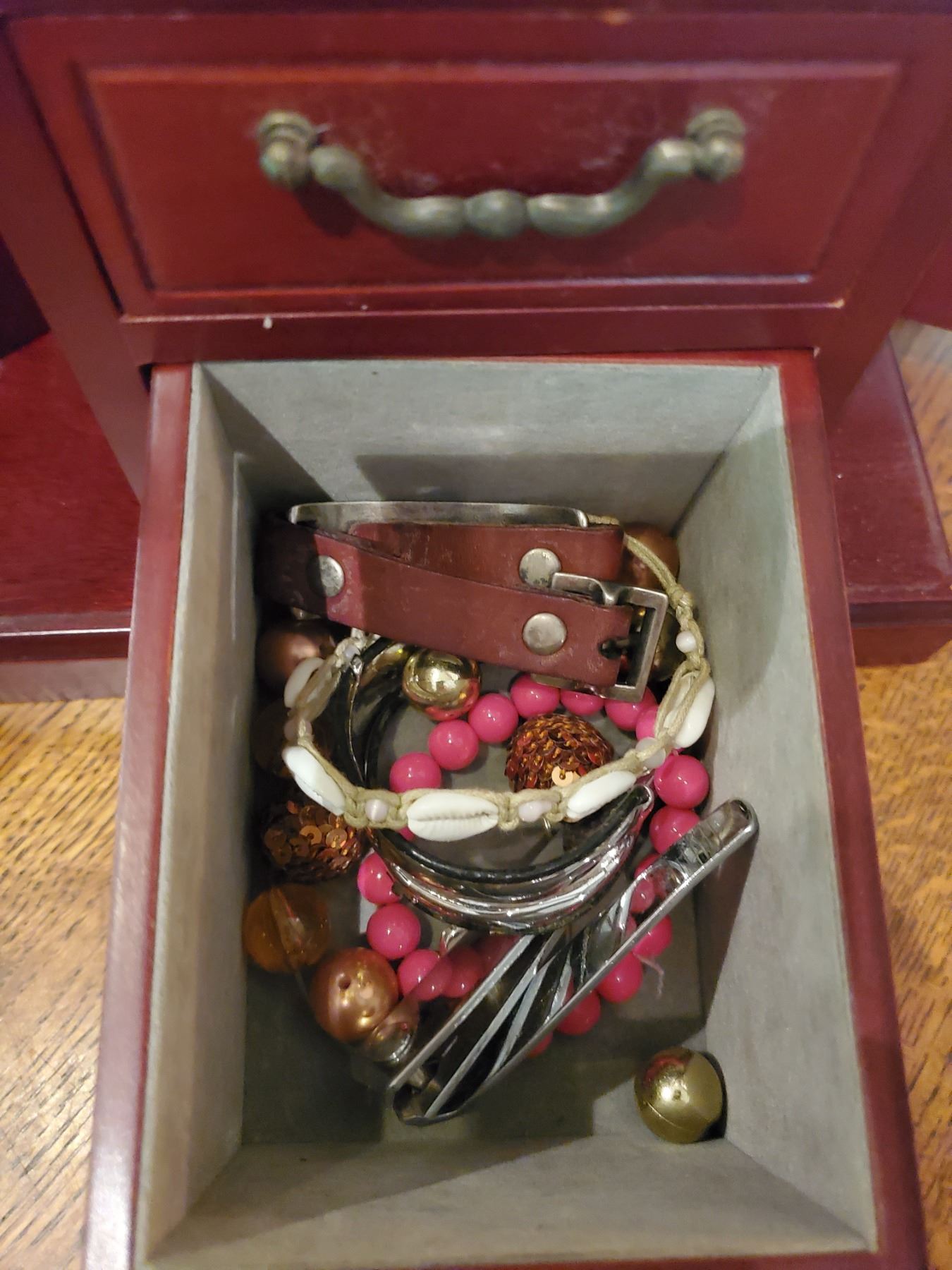Jewelry Box w/ Assorted Jewelry