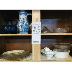 Kitchen Cupboard Contents Lot