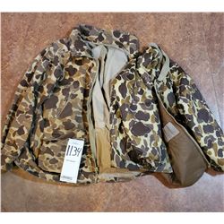 Pair of Men's Gamehide Hunting Jackets, Sized Medium, Like-New