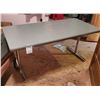 Image 1 :  Table