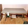Image 4 : Table