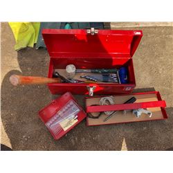 RED MASTERCRAFT TOOLBOX WITH TOOLS