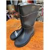 Image 1 : SERVUS SIZE 10 STEEL TOED RUBBER BOOTS