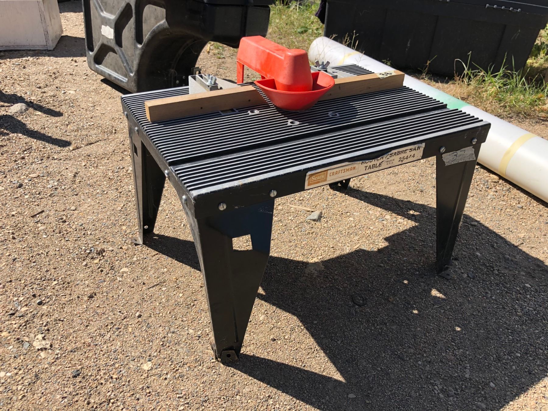 CRAFTSMAN ROUTER/SABRE SAW TABLE