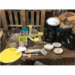 BOX OF KITCHEN ITEMS SOME VINTAGE