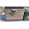 Image 2 : 3 VINTAGE COLEMAN COOLERS