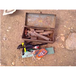 TOOLBOX W/ ASSORTED TOOLS