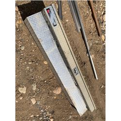 TRUCK BED TOOLBOX 6'X1'