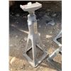 Image 3 : 4 JACK STANDS