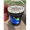 Image 3 : 3 BUCKETS OF HYDRAULIC/GEAR OIL