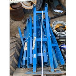 BLUE RAILS/STANDS