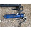 Image 3 : 3 GREASE GUNS