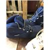Image 2 : 2 PAIR OF SHOES+MEN SKATES SZ:12 FIGURE SKATES SZ:7+ SOFTBALL+SKI BOOTS