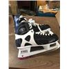 Image 9 : 2 PAIR OF SHOES+MEN SKATES SZ:12 FIGURE SKATES SZ:7+ SOFTBALL+SKI BOOTS