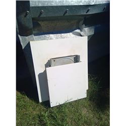 2 DRAWER SLIDES, SLIDE PIECES/CABINET PIECES