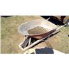 Image 4 : WHEELBARROW