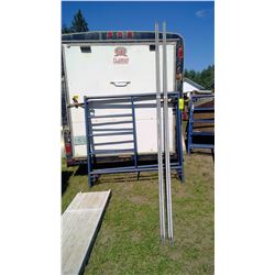 1 SET OF SCAFFOLDING, 2 SIDES 2 CROSS BRACES 10 FT