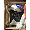 Image 3 : LARGE LOT OF STAPLES, SCREWS, AND NAILS