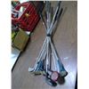 Image 1 : LOT OF 8 GOLF CLUBS