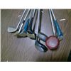 Image 2 : LOT OF 8 GOLF CLUBS