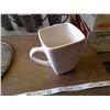 Image 3 : 4 SQUARE MUGS