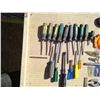 Image 1 : LOT OF ASSORTED SCREWDRIVERS