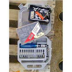 EXCHANGEABLE HEAD SCREWDRIVER, BITS, AND RATCHET SET