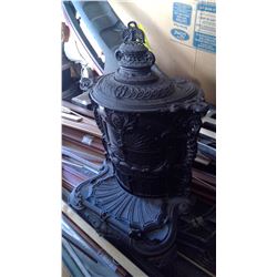 STOVE/CAST IRON FIREPLACE