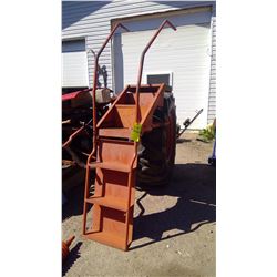 ORANGE TRACTOR LADDER