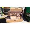 Image 1 : KENMORE SEWING MACHINE TAN/NUDE