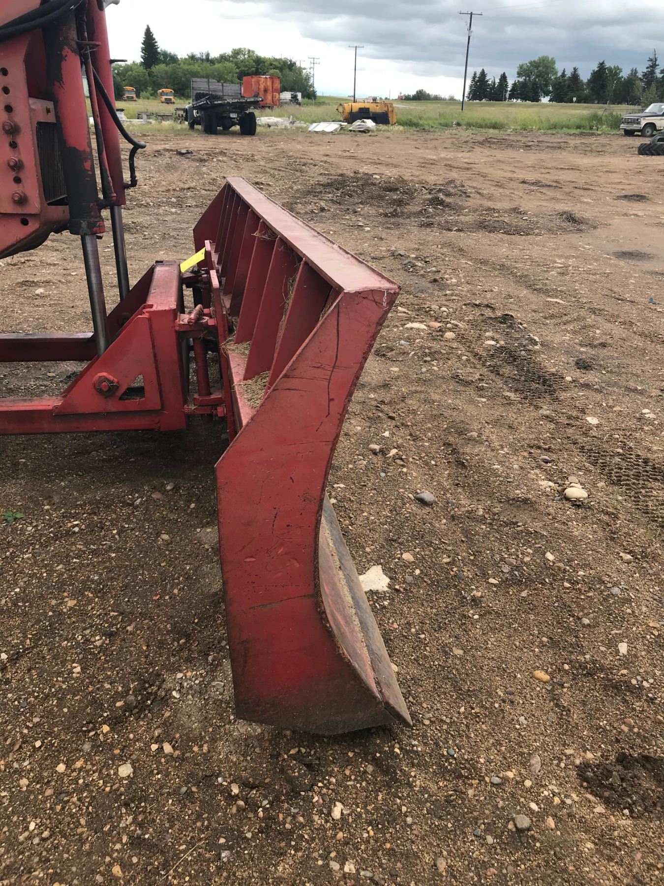 PUSH BLADE TO FIT 4WD VERSATILE TRACTOR 11"FT BLADE