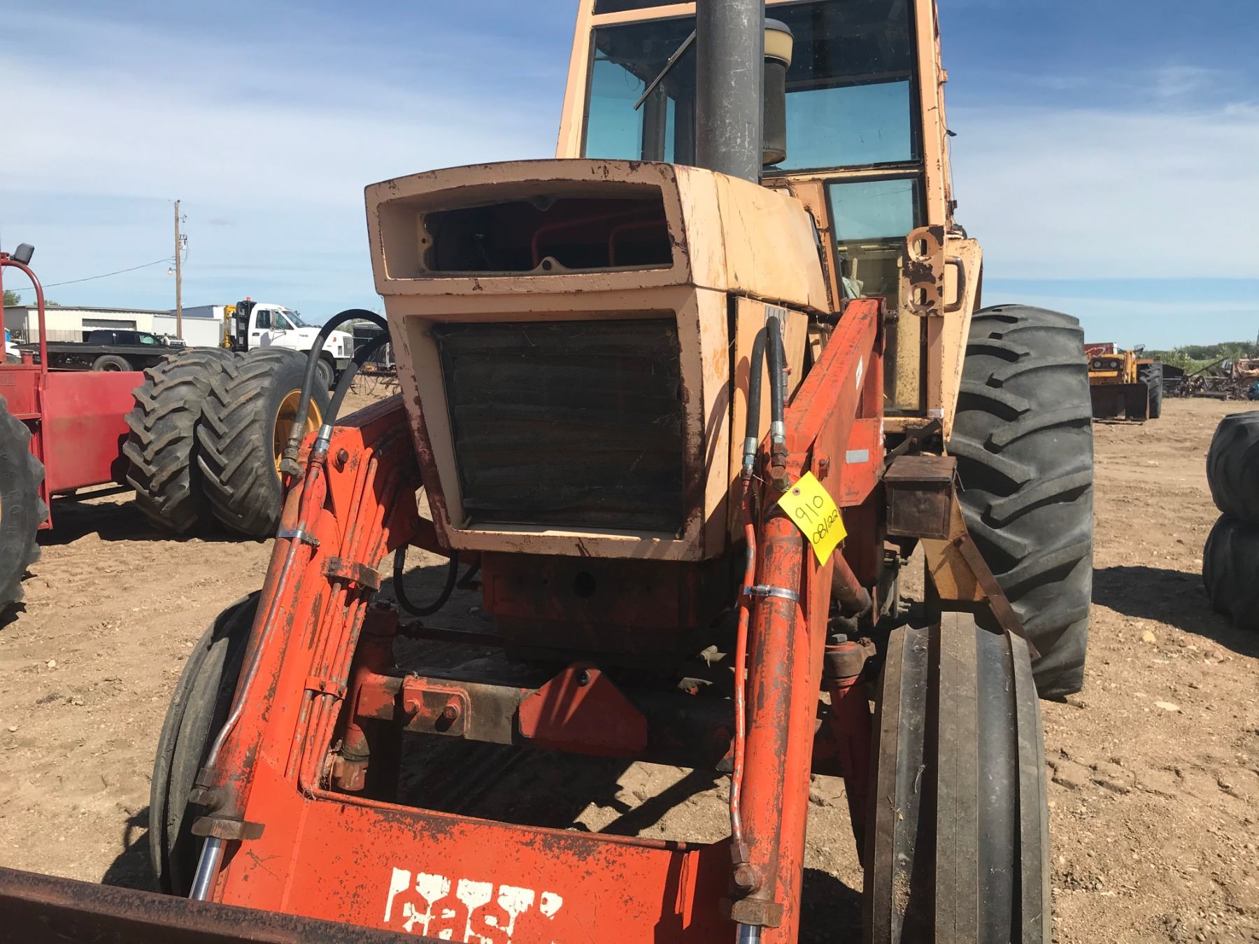 1070 CASE TRACTOR C/W FEL MODEL#70 RUNS GOOD ALL GEARS WORK - Schmalz ...