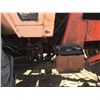 Image 9 : 1070 CASE TRACTOR C/W FEL MODEL#70 RUNS GOOD ALL GEARS WORK
