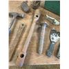 Image 3 : TOOLBOX OF SOCKETS+HAMMER+ODS/END PARTS