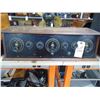 Image 1 : Radio