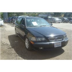 2002 Volvo V40