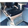 Image 2 : ANTIQUE DENTIST'S CHAIR