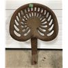 Image 1 : TORONTO 3 CAST IMPLEMENT SEAT ON ORIGINAL MOUNT