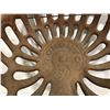 Image 2 : TORONTO 3 CAST IMPLEMENT SEAT ON ORIGINAL MOUNT