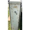 Image 2 : ESSO GAS PUMP