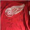 Image 2 : 2018-19 DETROIT RED WINGS TEAM SIGNED JERSEY w/ HOWARD, JENSEN, GREEN...