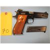 Image 2 : restricted – Smith & Wesson Model 52 - 1 semi automatic 38 Special mid-range two clips