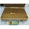 Image 1 : pistol case 18 inch comes with one padlock with key lock on handle has no key. there is no keys for 