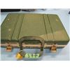 Image 2 : pistol case 18 inch comes with one padlock with key lock on handle has no key. there is no keys for 