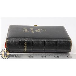 ANTIQUE 1918 GERMAN BIBLE WITH CLASP